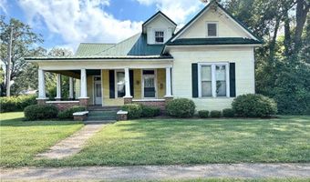 203 3rd St SE, Aliceville, AL 35442