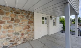 44 Colony St, Bristol, CT 06010