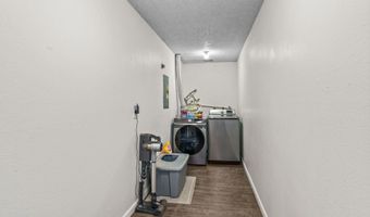 2727 GATEWAY St 24, Springfield, OR 97477