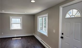 77 Ash St, Lincoln, RI 02865