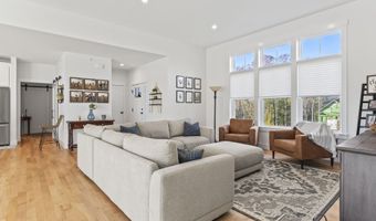 173 Tamrox Dr, Arundel, ME 04046