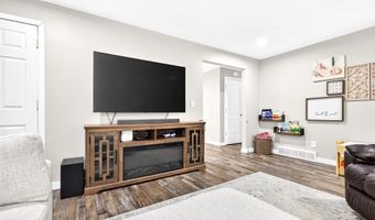 1645 E ROELAND Ave, Appleton, WI 54915