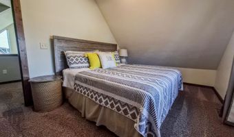 290 240th 104, Arnolds Park, IA 51331