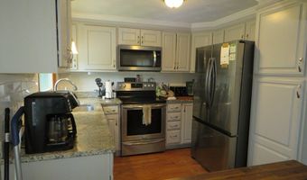 28 Savoy St, Billerica, MA 01862