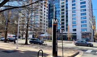 901 N MONROE St 203, Arlington, VA 22201