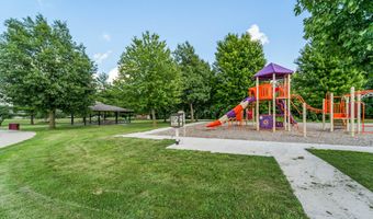2401 White Oak Dr, Ames, IA 50014
