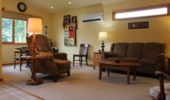 109 W Center St, Arcadia, IA 51430