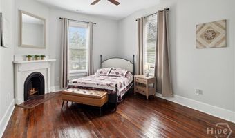 418 E Waldburg St A & B, Savannah, GA 31401