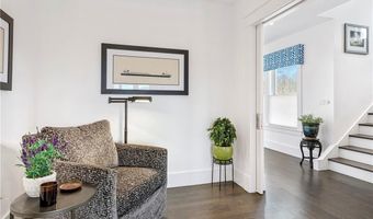 592 Tuckerman Ave, Middletown, RI 02842