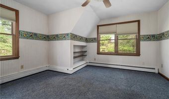 5 Lincoln Dr, North Smithfield, RI 02896