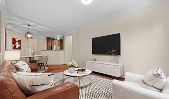 2101 N MONROE St 213, Arlington, VA 22207