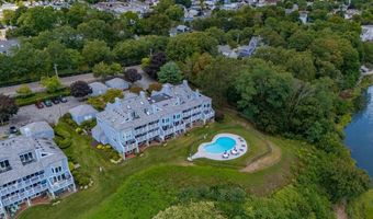 152 Crompton Ave 12, East Greenwich, RI 02818