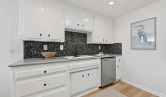 2202 Greenbrier Dr, Oceanside, CA 92054