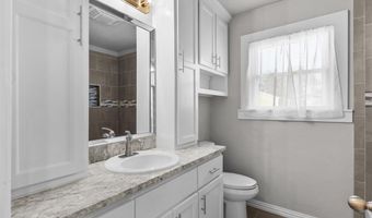 300 SW 10th St, Andrews, TX 79714