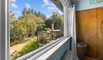 46 CHASTELLUX Ave M6, Newport, RI 02840