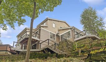 1331 N BRIARCLIFF Dr, Appleton, WI 54915