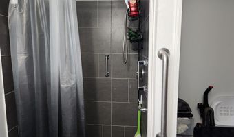14 Getchell St, Bath, ME 04530