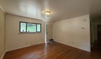 6 Riverview Dr, Athens, OH 45701