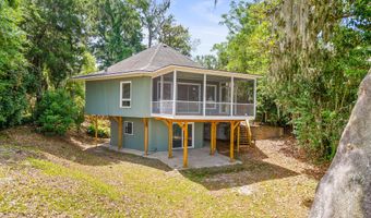 1203 Laudonniere St, Beaufort, SC 29902