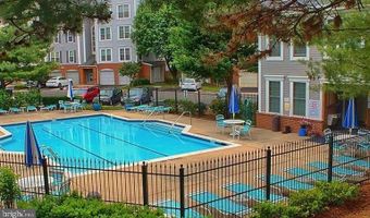 277 S PICKETT St 302, Alexandria, VA 22304