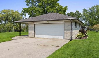325 W GREENFIELD Ave, Algoma, WI 54201