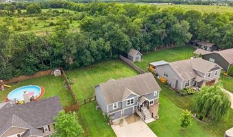 16913 Juniper Dr, Basehor, KS 66007