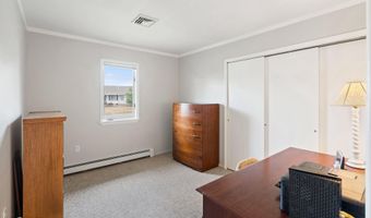 12 E Longport Ave, Bayville, NJ 08721