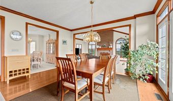 275 Camden Ln, Aurora, OH 44202