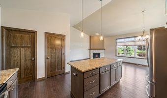 3758 N WAYSIDE Ln, Appleton, WI 54913