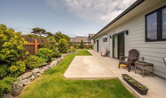 1342 11TH St, Bandon, OR 97411