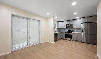 738 W BIRCHTREE Ln, Claymont, DE 19703