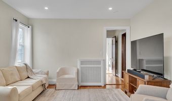 29 Richwood St, Boston, MA 02132