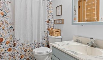 1647 Saint Francis Ln, Altoona, PA 16602