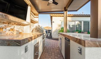 4390 S WHITE Dr, Chandler, AZ 85249
