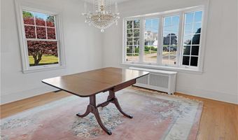 7 Jenckes Ct, Narragansett, RI 02882