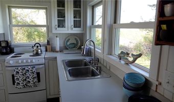 24 Point Meadows Rd, Little Compton, RI 02837