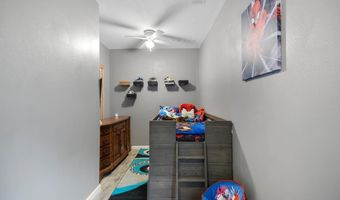 3906 Edgewater Dr, Benton, AR 72019