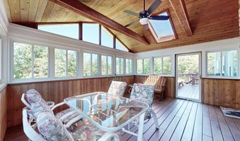 54 Flax Hill Rd, Brookfield, CT 06804