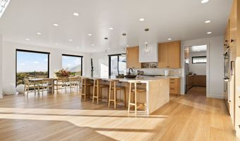 348 E HIDDEN LAKE Dr, Bountiful, UT 84010