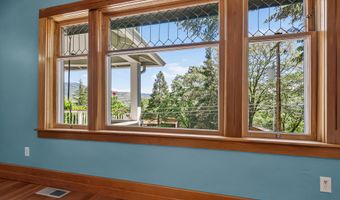 71 Scenic Dr, Ashland, OR 97520