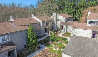 2174 Overlook Ct, Ann Arbor, MI 48103