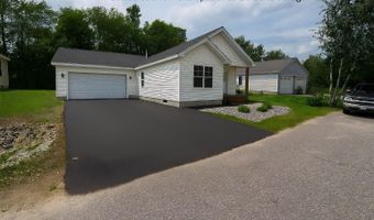 17 Streamside Dr, Auburn, ME 04210