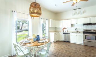 110 14th St, Apalachicola, FL 32320