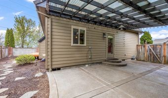 3435 MEADOW VIEW Dr, Eugene, OR 97408