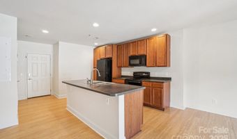 400 N Skyloft Dr 101, Asheville, NC 28801