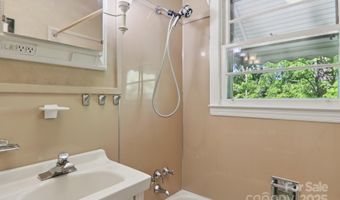68 Mulberry Ct, Arden, NC 28704