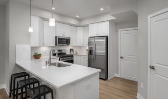 206 LAWNDALE Dr, Bowie, MD 20716