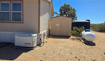 5558 E Red Barrel Rd, Yucca, AZ 86438