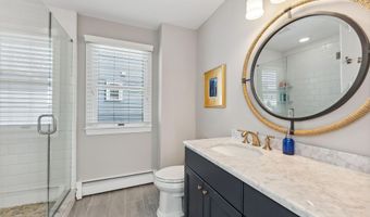 56 W 13th St, Avalon, NJ 08202