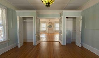 102 Wardlaw St, Abbeville, SC 29620